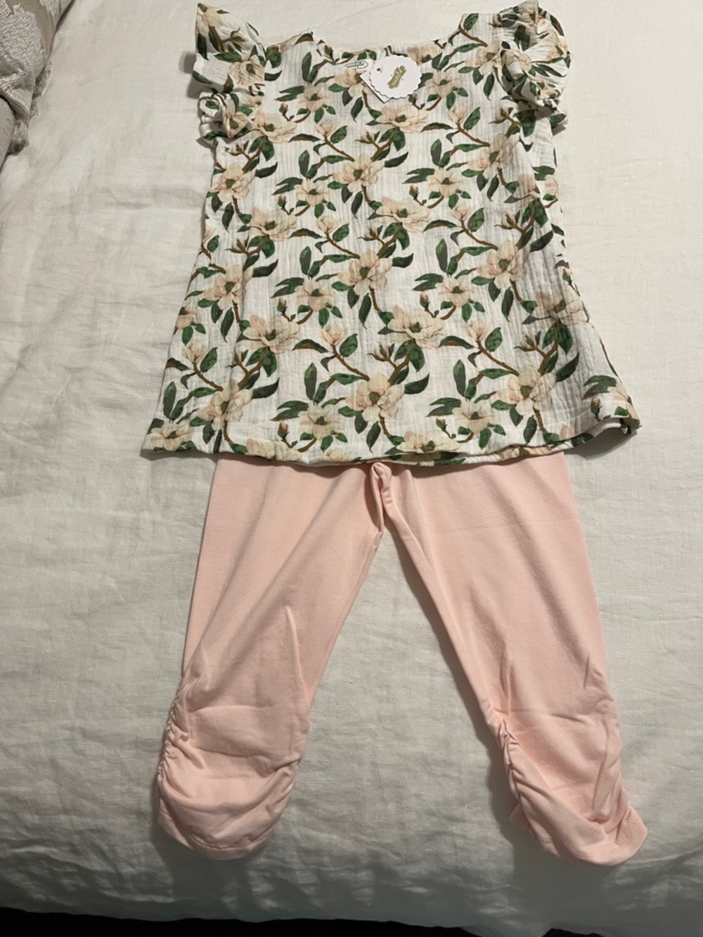 NWT Mud Pie Floral Tunic and capri set